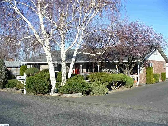 3729 S Date St photo 1