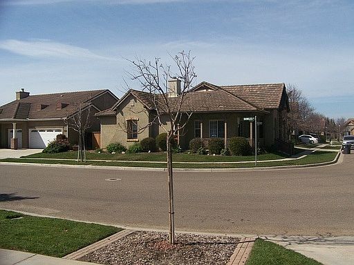 2nd image of 2404 S Bowles Ln