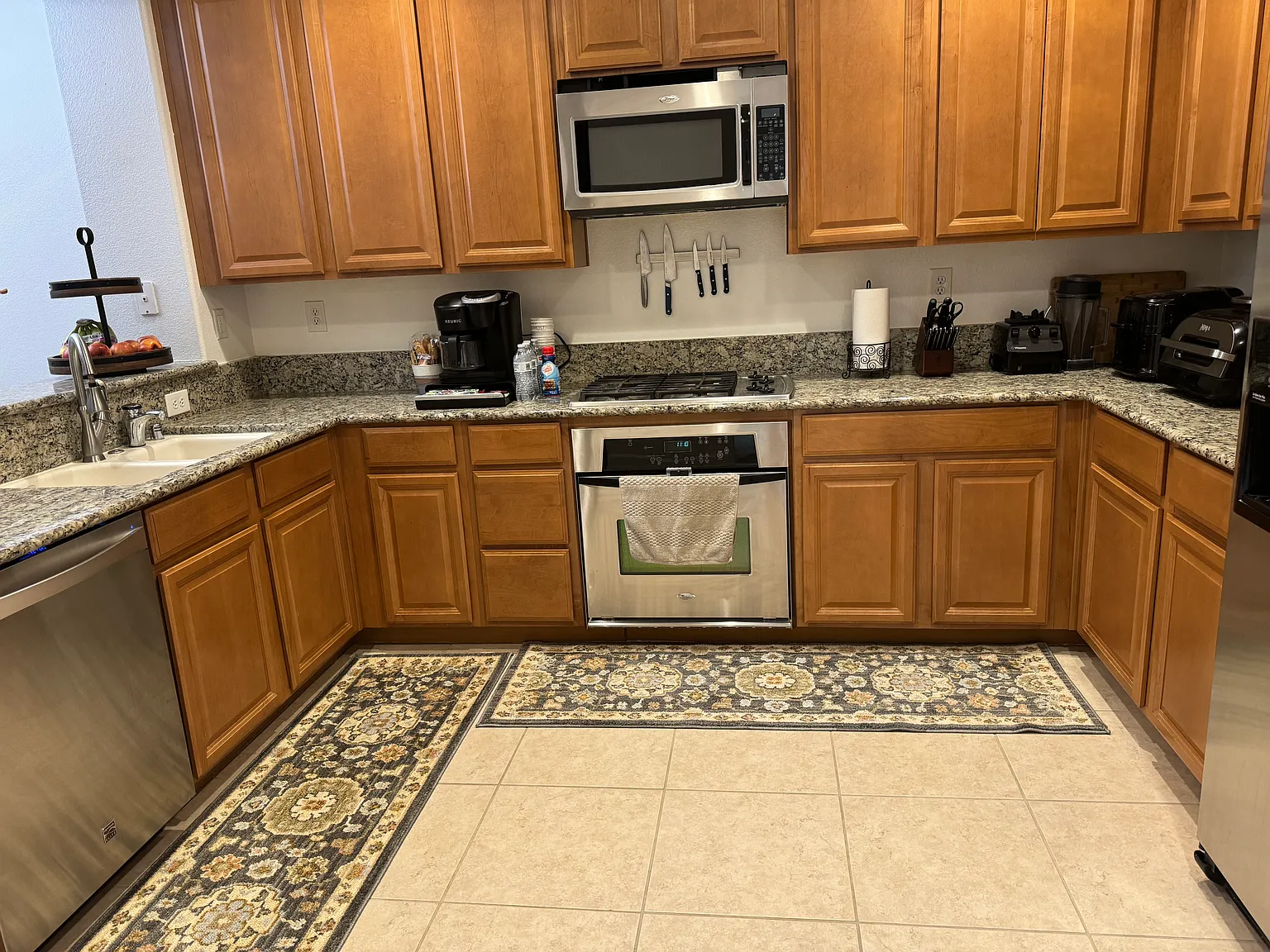 3 bed, 2.5 bath, 1500 sqft, $3,000 — Photo 3