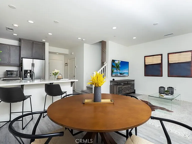 328 S Auburn Heights Ln — Photo 3