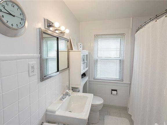 4th image of 17325 Franklin Ave