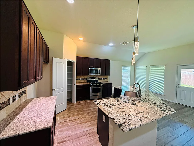 23703 Early Maple Ct — Photo 10