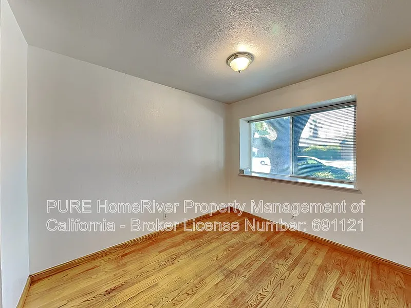 2 bed, 1.0 bath, 1035 sqft, $1,750 — Photo 3