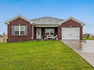 9 Lynn Dr, Lawrenceburg, KY 40342