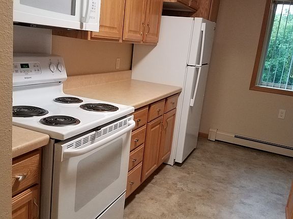 3rd image of 106 4th Ave S #16904131
