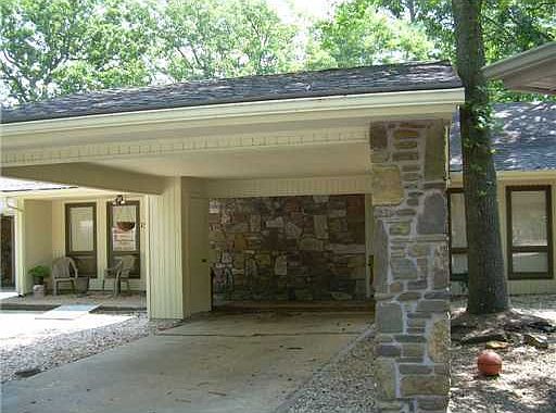 1st image of 15 N Mellor Ln