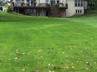 827 E Lakeview Rd, Hustisford, WI 53034