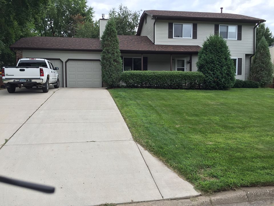 1st image of 2790 Riviera Dr N