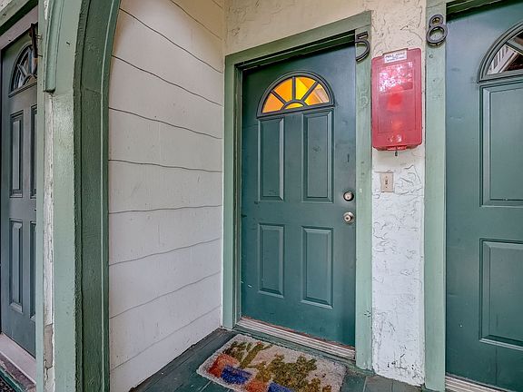 2nd image of 2737-2743-2749 Vernon Ter #2737-05