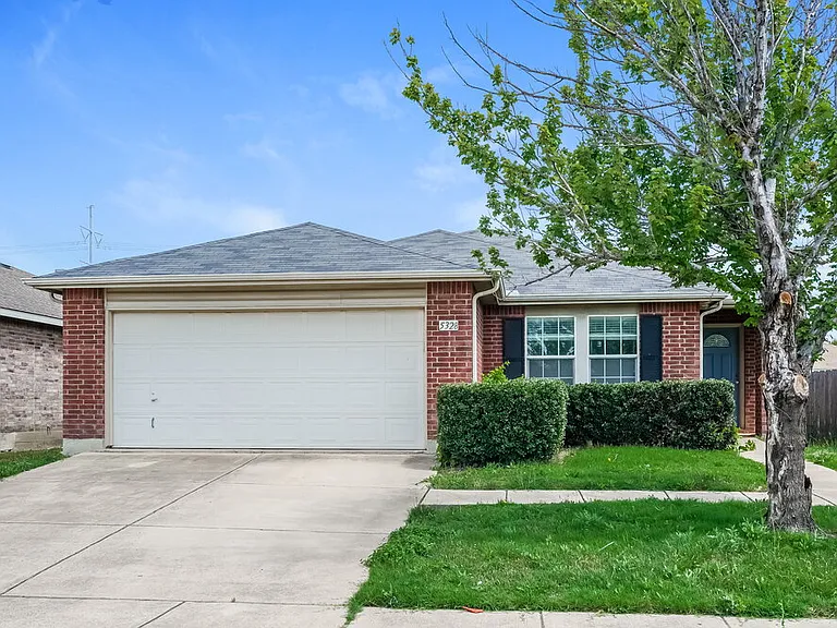 5328 Lava Rock Dr — Photo 1