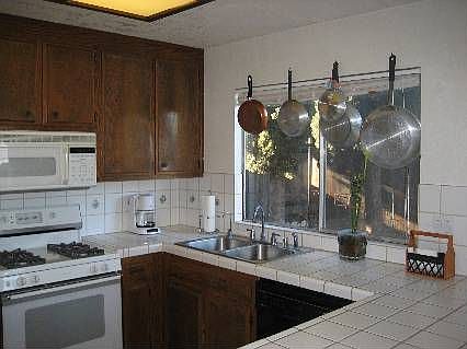 4th image of 808 Wedgewood Dr