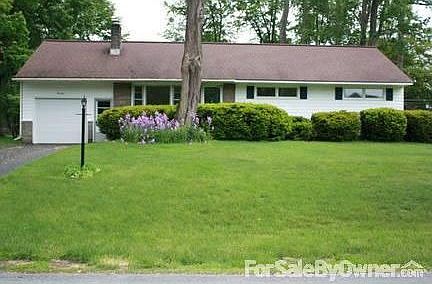 1st image of 14 Redwood Dr