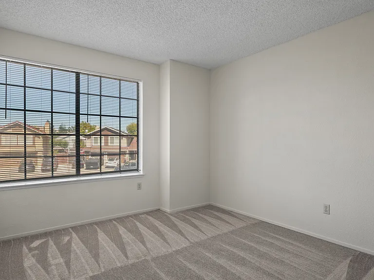 321 Brookshire Ct — Photo 31