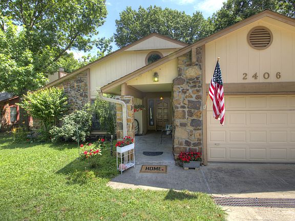 5th image of 2406 W Driftwood Dr