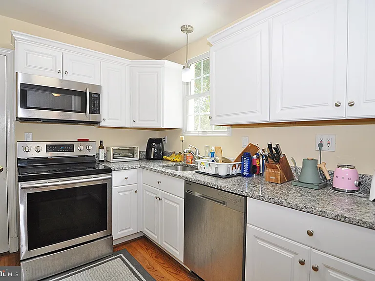 2124 N Troy St — Photo 8