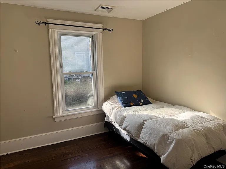 9 Bartlett St — Photo 8