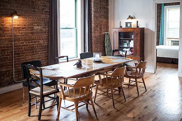 Rented by Brick&Mortar | media 82