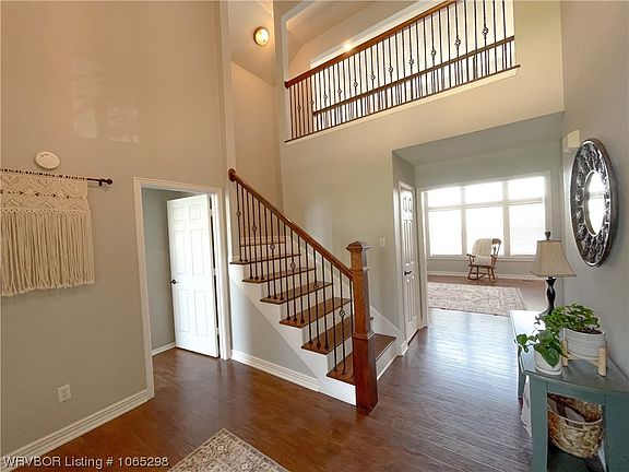 3rd image of 2204 Lexington Dr