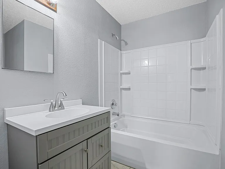 1713 Baxter Springs Dr — Photo 21