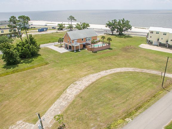 3rd image of 100 Buena Vista Dr