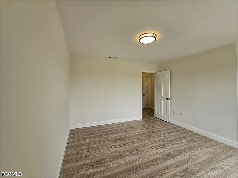 864 Courtington Ln #12 — Photo 22