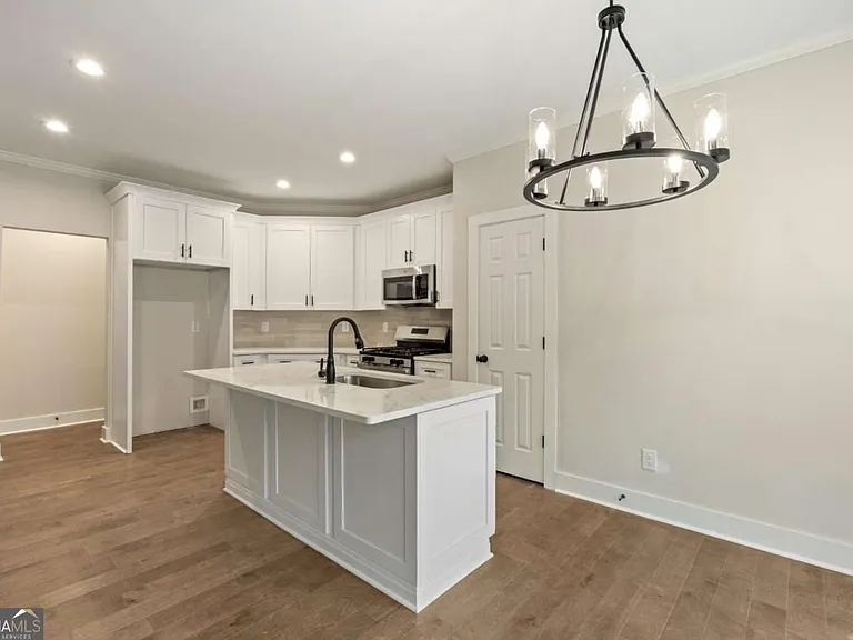 370 Ansley Dr — Photo 21