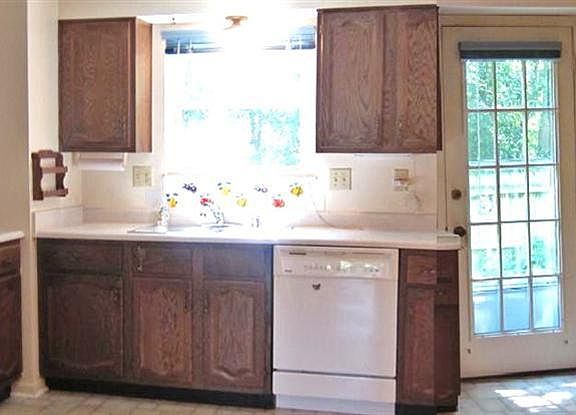 3rd image of 866 Woodlyn Dr S
