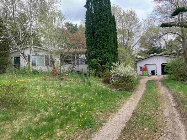 N5932 Jefferson Rd, Johnson Creek, WI 53038