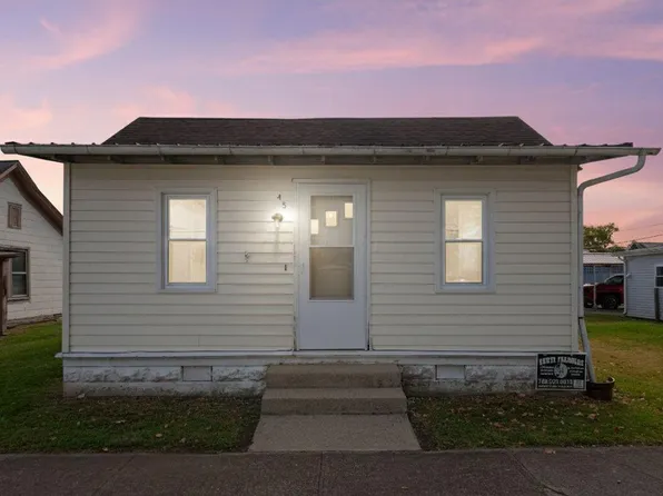 45 Church St, Frankfort, OH 45628