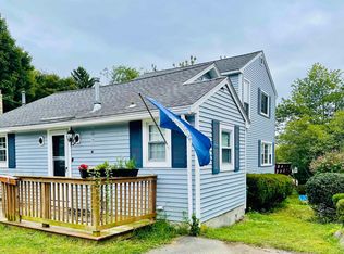 27 Glen Rd, Hampton, NH 03842