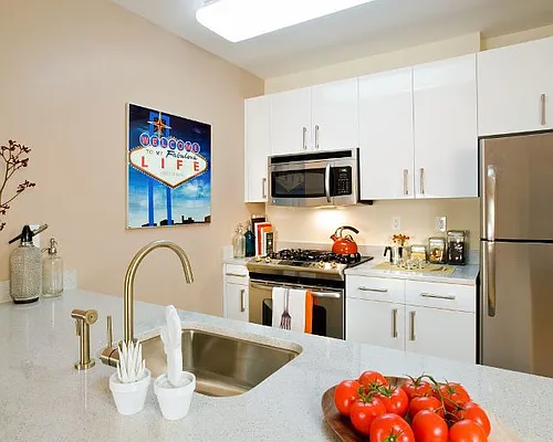 Rented by LCOR (Property Manager) | media 1