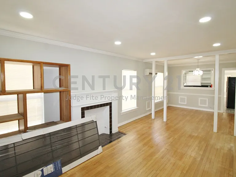 3427 Kinmore St — Photo 6