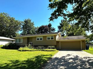 5558 W Johnson Rd, La Porte, IN 46350