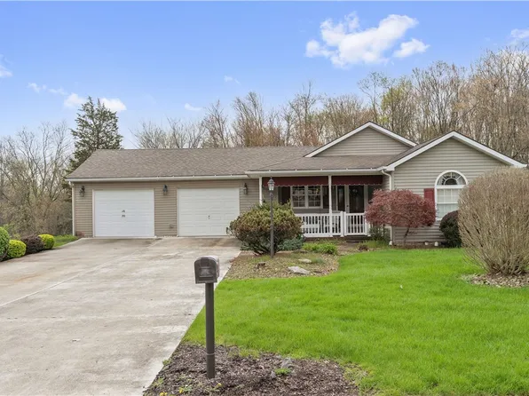 130 Coralberry Dr, Beaver Falls, PA 15010