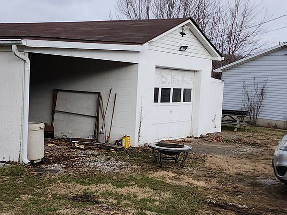 4th image of 206 Portland St