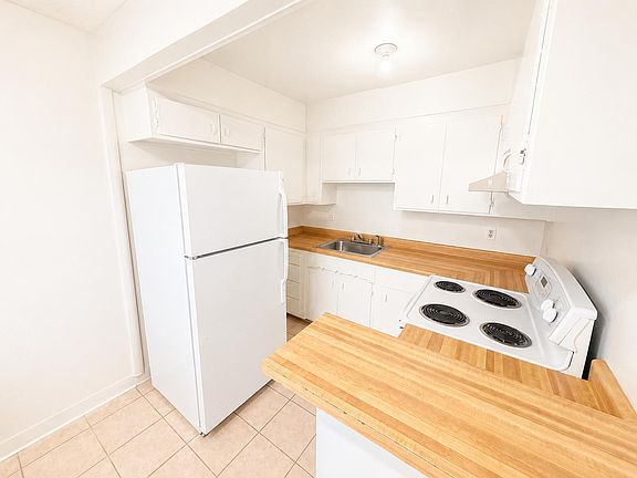 2nd image of 1860 Ethan Way APT 14