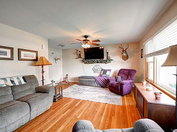 4th image of 1012 E Minneapolis Ave