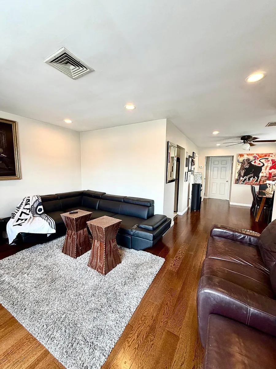 Building Photo - 313 Clarendon St #2