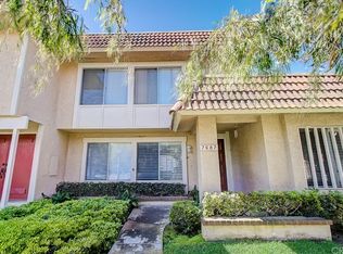 7687 Whitewater Dr, Huntington Beach, CA 92648