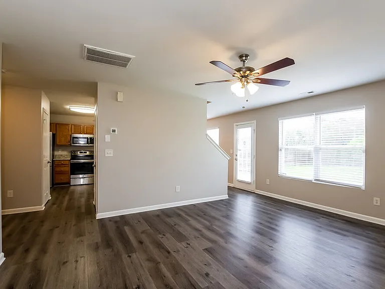 717 Aberdeen Glen Pl — Photo 5