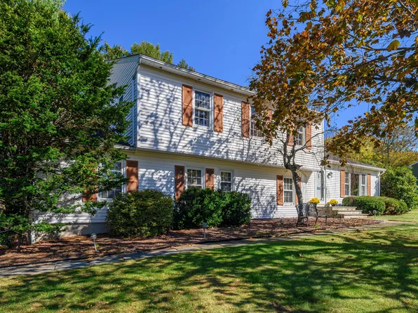 4 Winthrop Road, Bethel, CT 06801