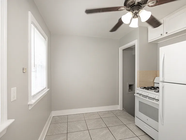 21871 Priday Ave — Photo 5