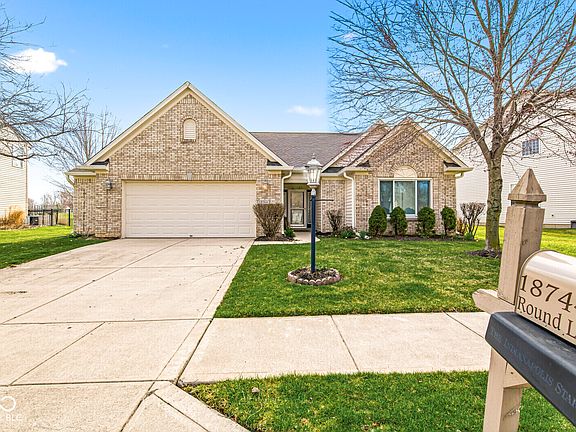 2nd image of 18744 Round Lake Rd