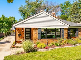 418 Kipling Ct, Wheaton, IL 60187