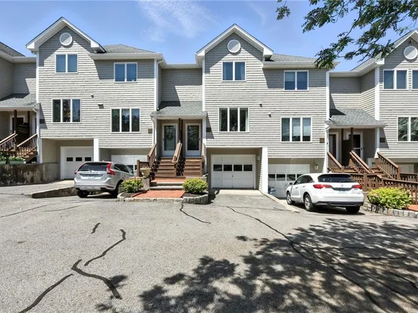 469 N Ln, Bristol, RI 02809