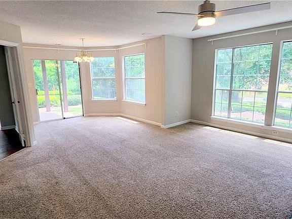 3rd image of 220 Saint Andrews Ct