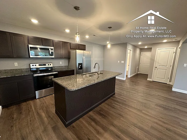 2620 N Bluff St #102 — Photo 8