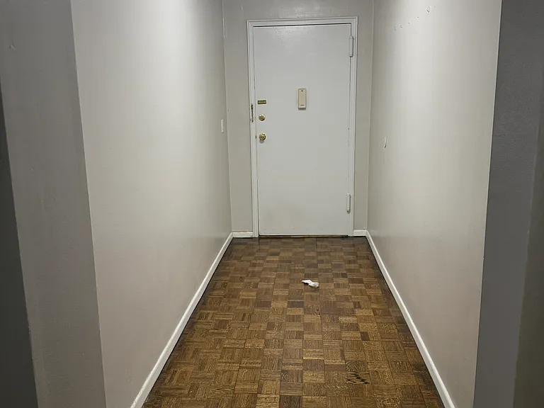 120 Main St #1C — Photo 2