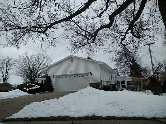 3rd image of 3018 Cooley Dr