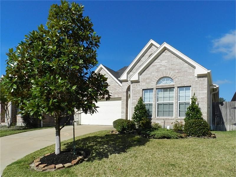 1st image of 15839 Pleasant Green Cir